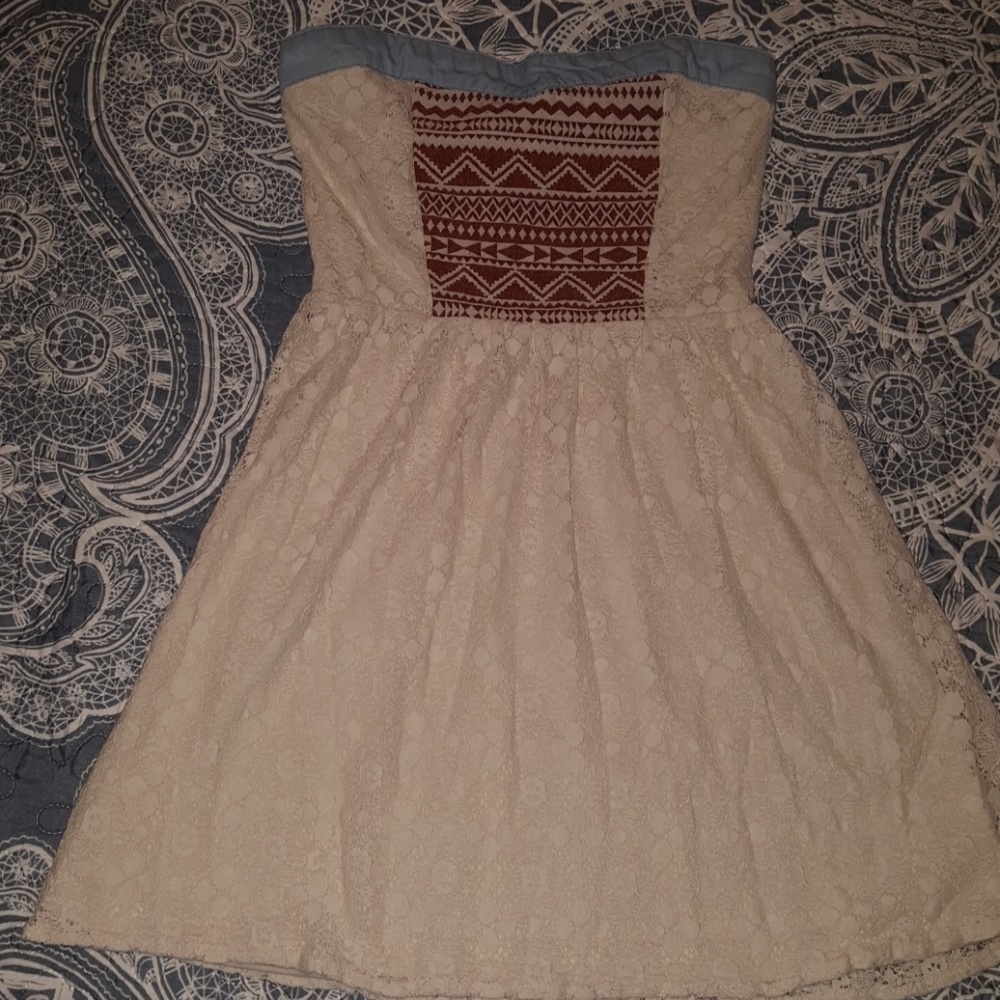 Strapless Lacy Flying Tomato Dress